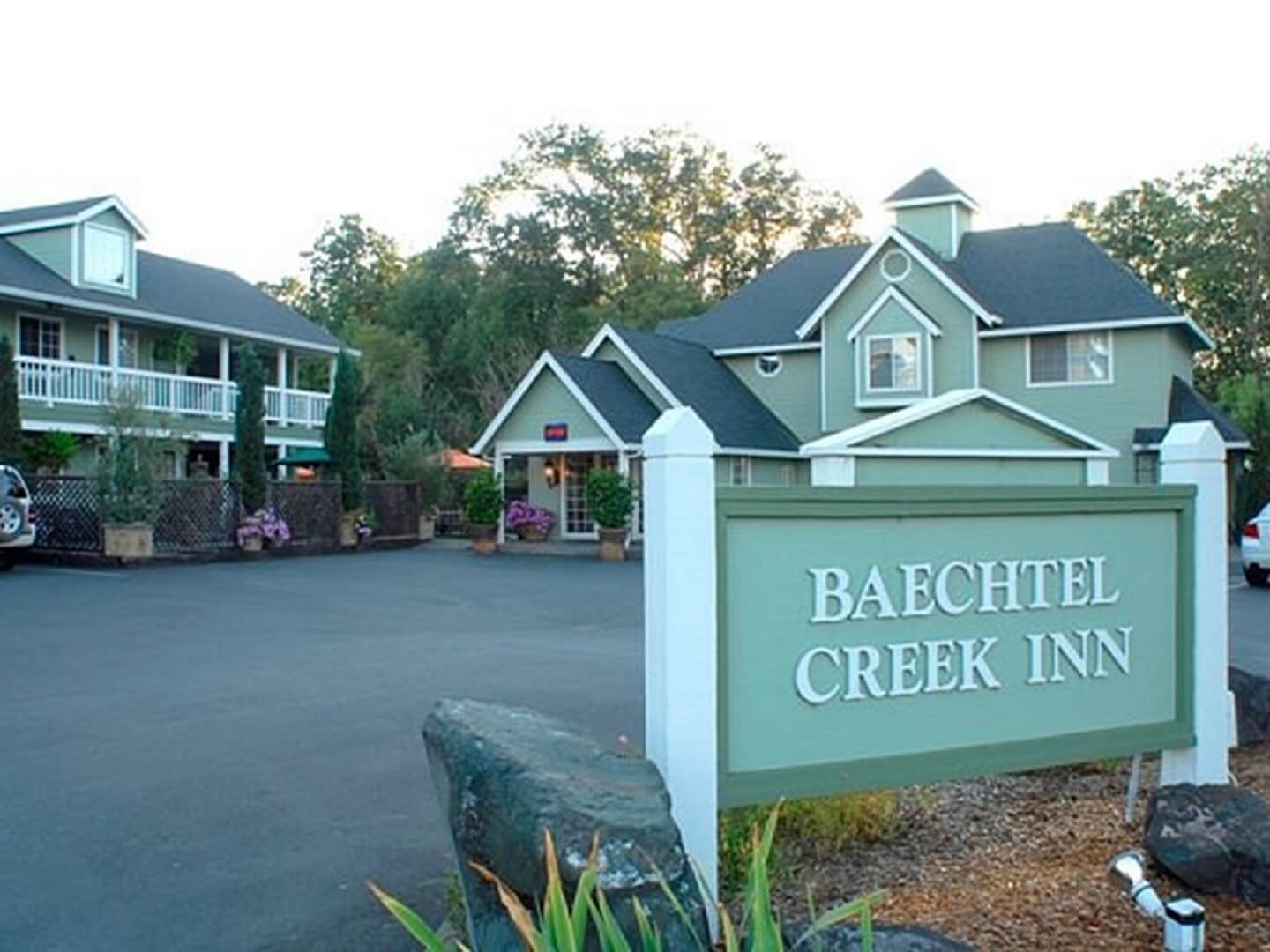 Visit Willits Baechtel Creek Inn