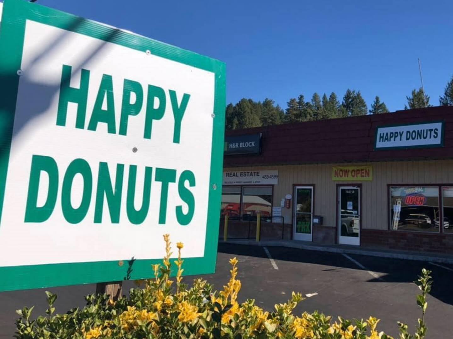 Visit Willits Happy Donuts