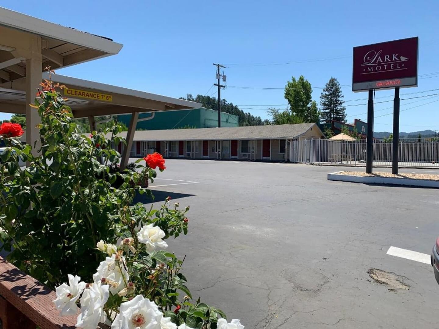 Visit Willits Lark Motel