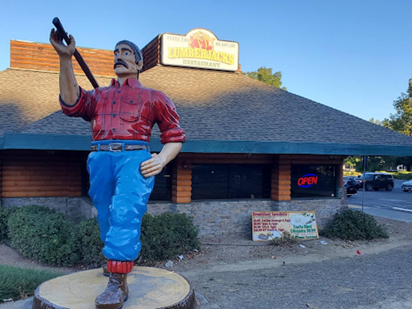 Visit Willits Lumberjacks