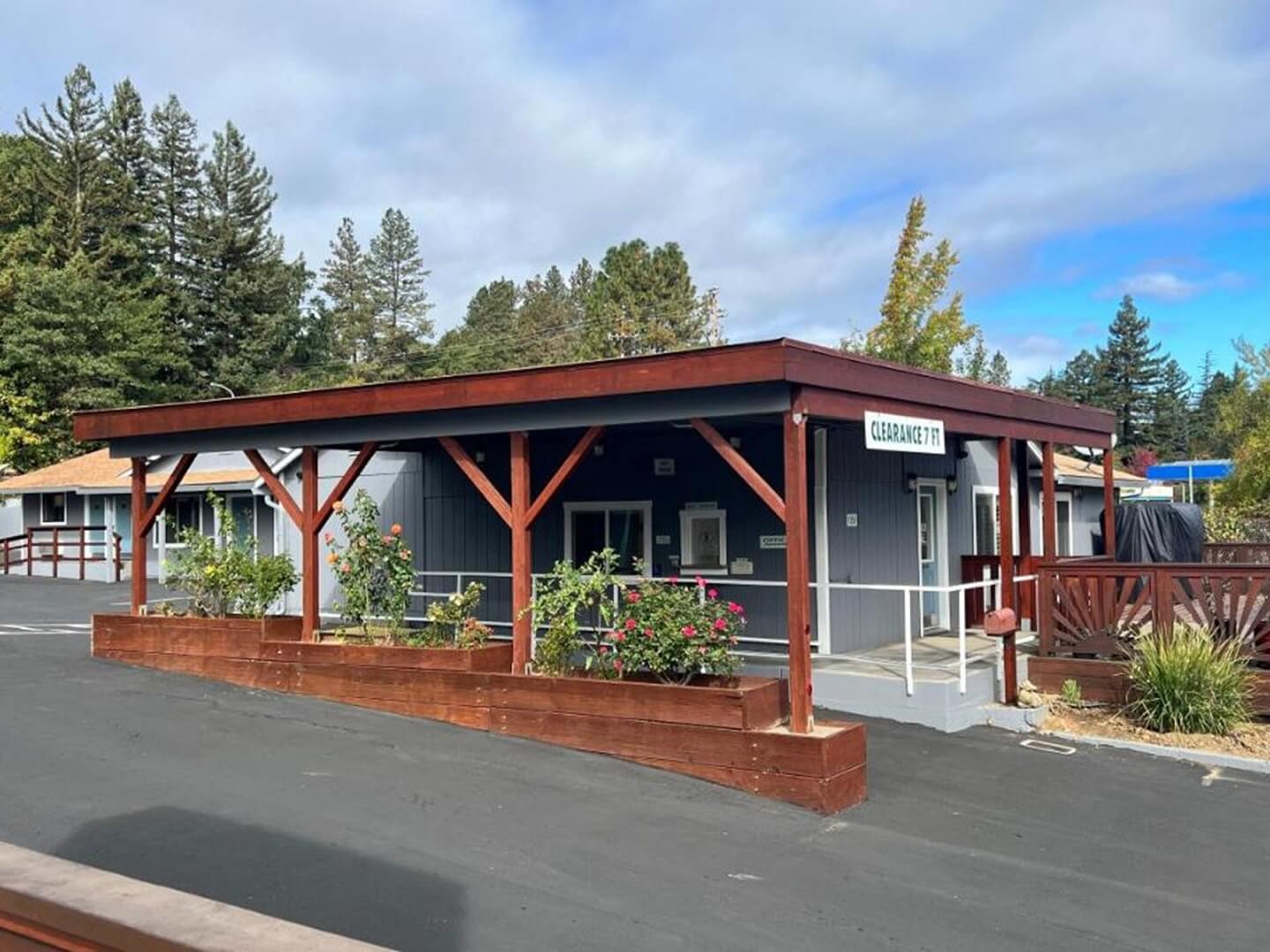 Visit Willits Pine Cone Motel