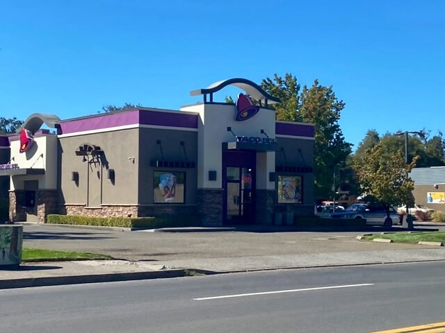 Visit Willits Taco Bell